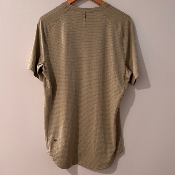Men’s Lululemon Drysense Training Short Sleeve Shirt - Picture 5 of 7